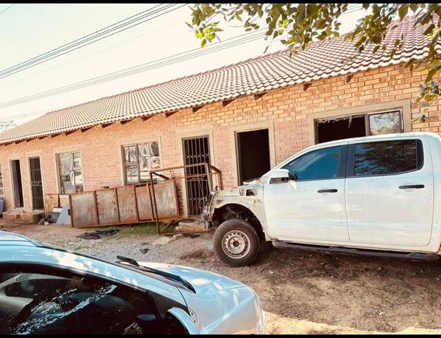 3 BEDROOM HOUSE FOR SALE IN MAYBERRY PARK